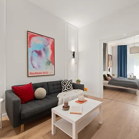 Basilica Art Escape W 2br Balcony & Views *